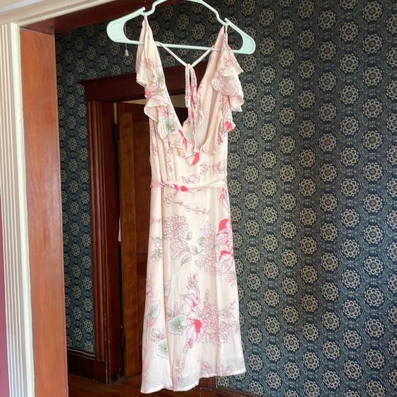 Gently used beautiful summer dress! - Picture 1 of 3